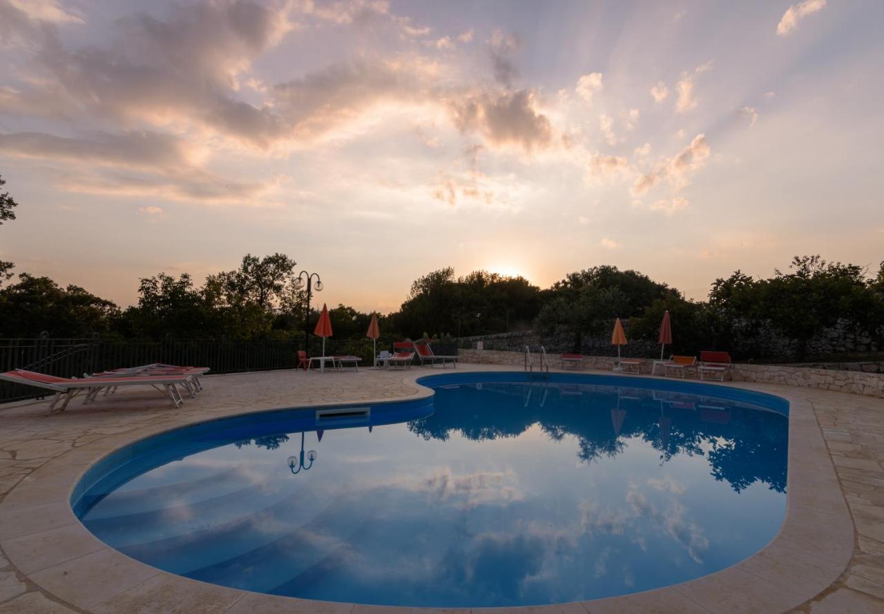 Trulli Beltramonto Villa Locorotondo Exterior foto